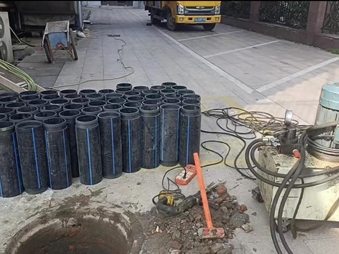 伽师PE置换管厂家 DN315置换管 非开挖管短管置换